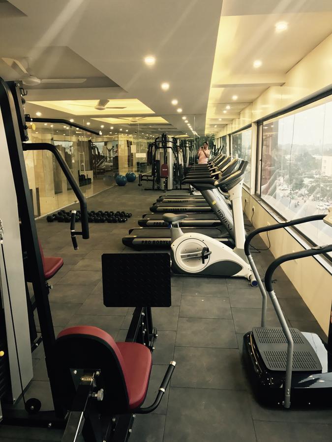 Hotel Comfort Bharuch Экстерьер фото