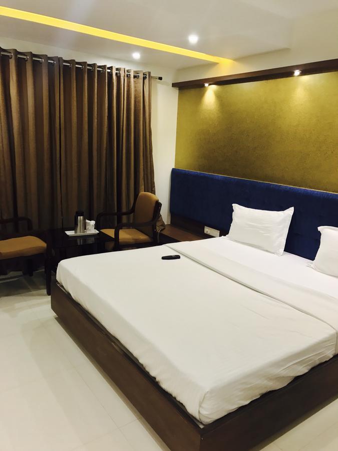 Hotel Comfort Bharuch Экстерьер фото